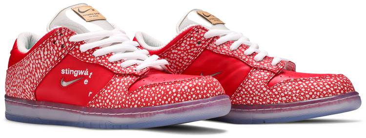 Stingwater x Dunk Low SB 'Magic Mushroom' DH7650-600