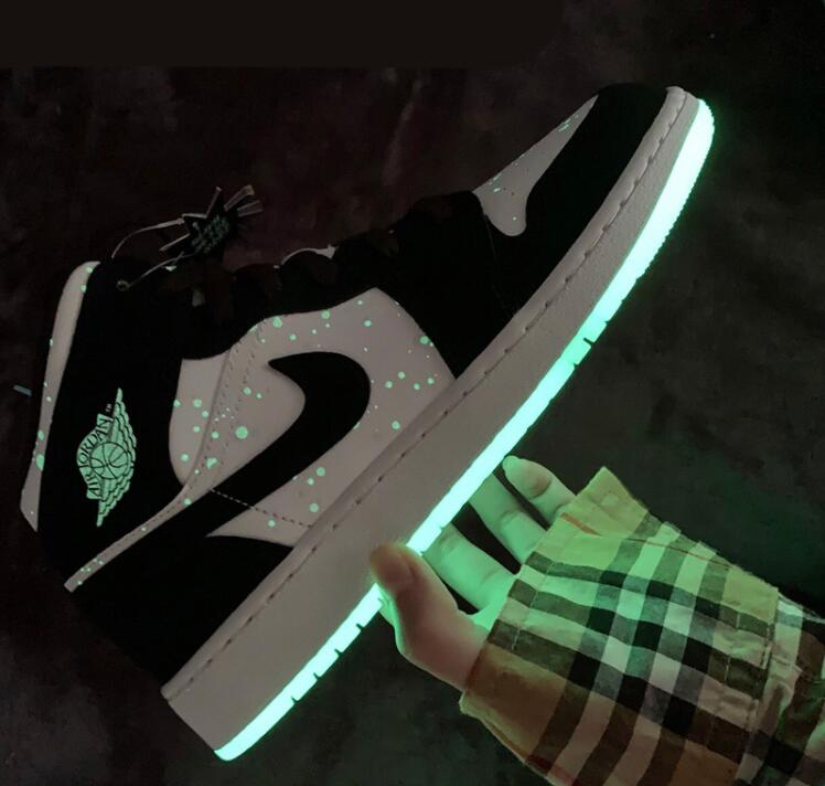 Air Jordan 1 Mid SE GS 'Glow in the Dark Panda' BQ6931-103