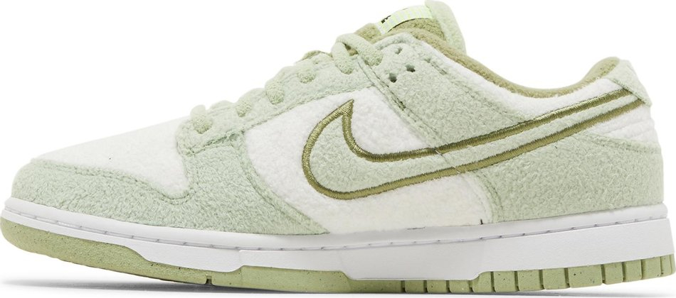 Wmns Dunk Low SE 'Fleece - Honeydew' DQ7579-300